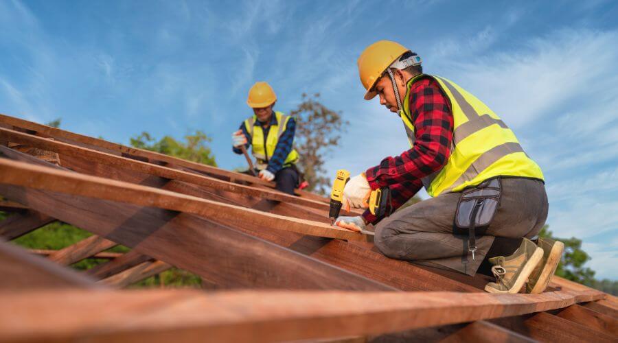 Professional Flat Roofing Installation services in Elkhart, TX